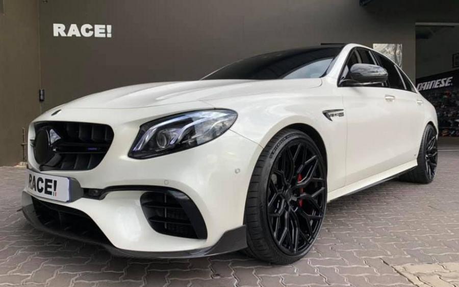 Mercedes-AMG E63 S by Brabus & RACE! on Vossen Wheels '2020